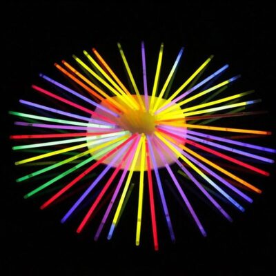 100 Pcs Luminous Colorful Bracelets Light Glow Stick Wedding Christmas Party Light Up Glow Toys Concert Flash Night Light Sticks